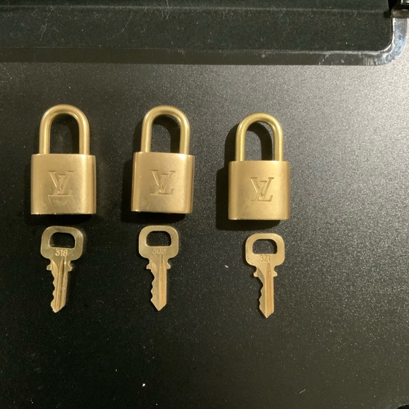Louis Vuitton Lock and Key - Picture 1 of 7
